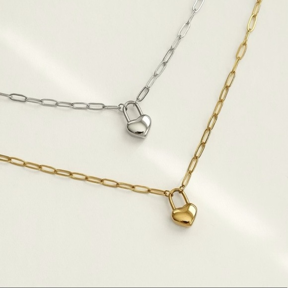 Heart Lock Link Chain Necklace | Gold Plated Stainless Steel - Picture 5 of 5